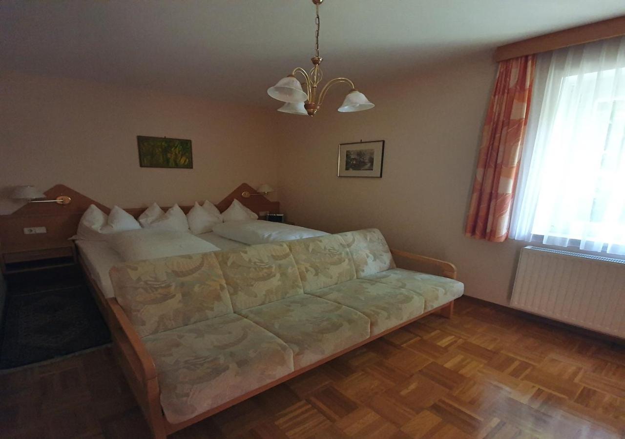 Haus Kraller-Urlaub Mit Seeblick Millstatt Exteriör bild