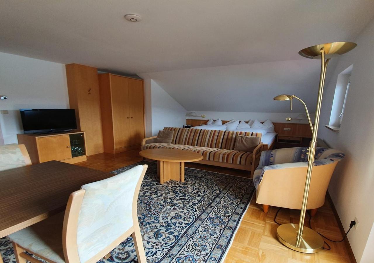 Haus Kraller-Urlaub Mit Seeblick Millstatt Exteriör bild