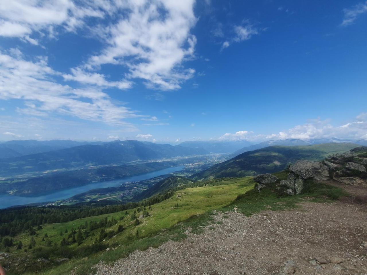 Haus Kraller-Urlaub Mit Seeblick Millstatt Exteriör bild