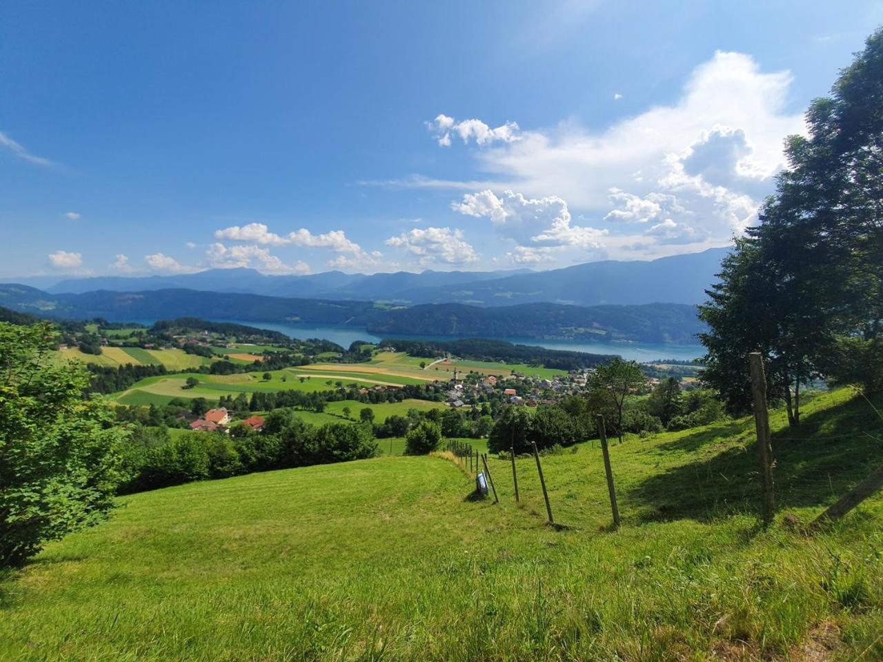 Haus Kraller-Urlaub Mit Seeblick Millstatt Exteriör bild