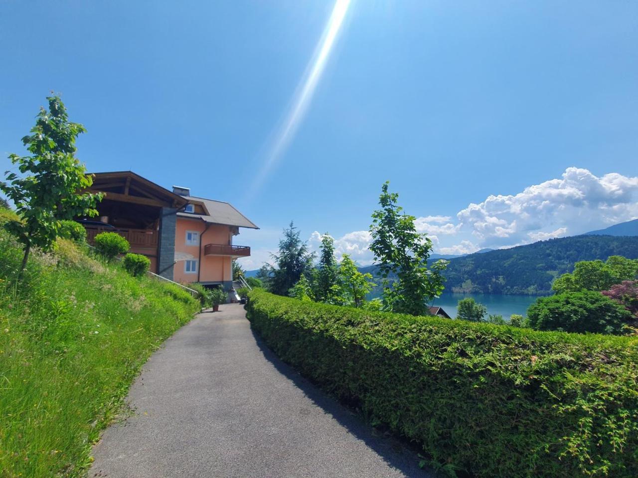 Haus Kraller-Urlaub Mit Seeblick Millstatt Exteriör bild