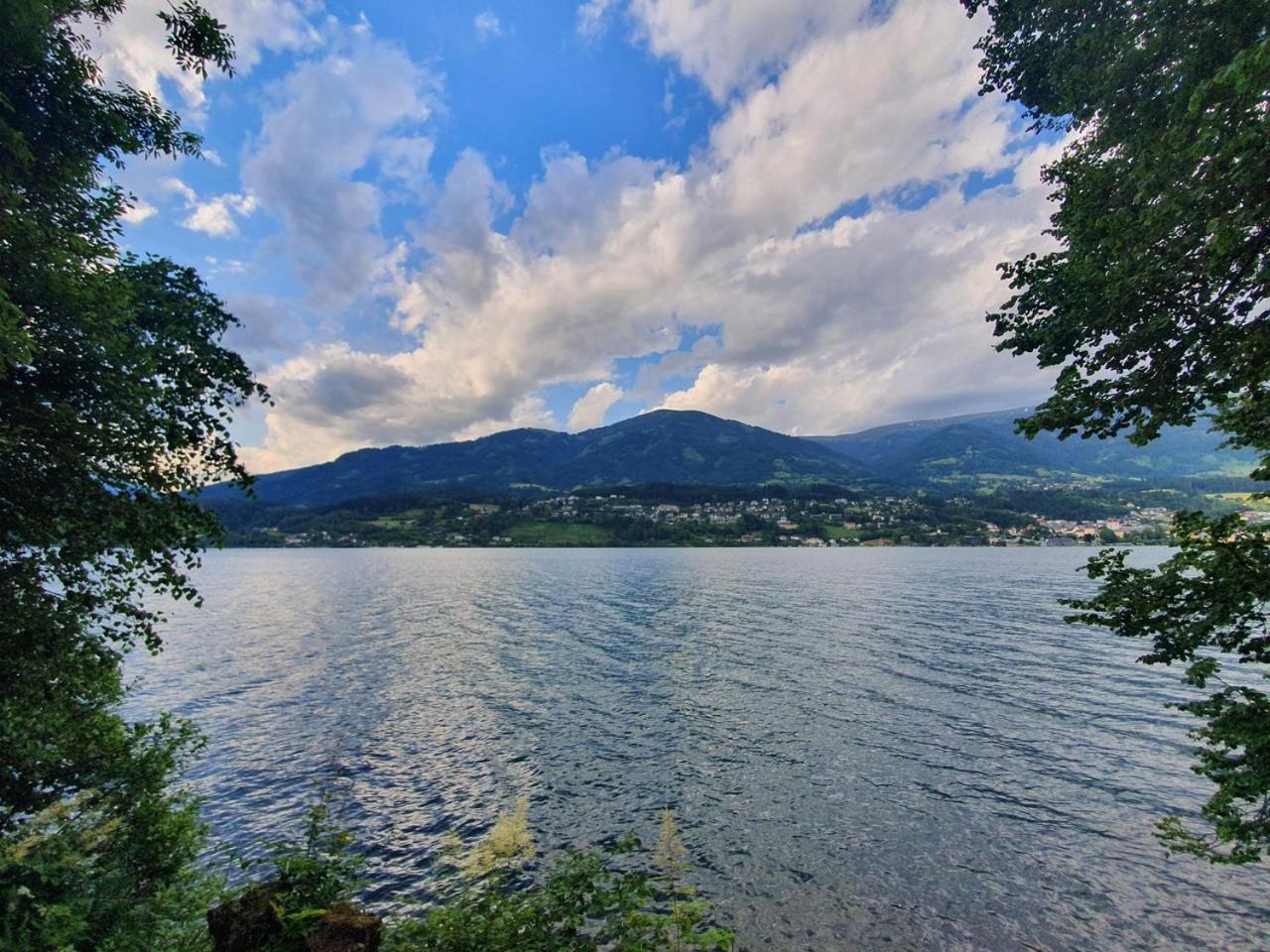 Haus Kraller-Urlaub Mit Seeblick Millstatt Exteriör bild
